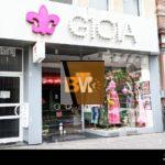 storefront signss