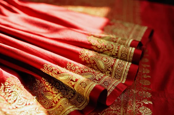fabric sari