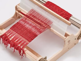fixed heddle loom